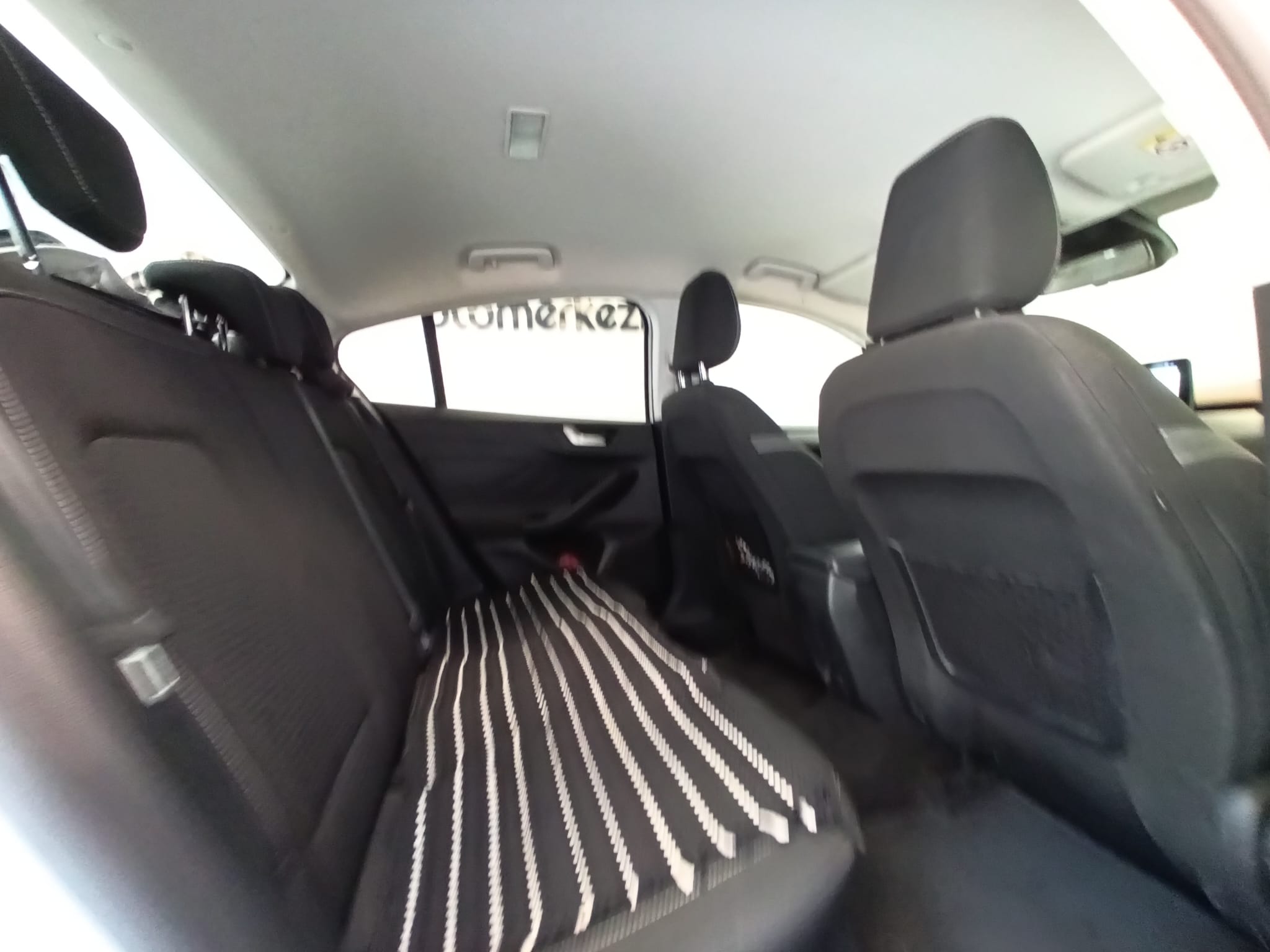 FORD FOCUS 8